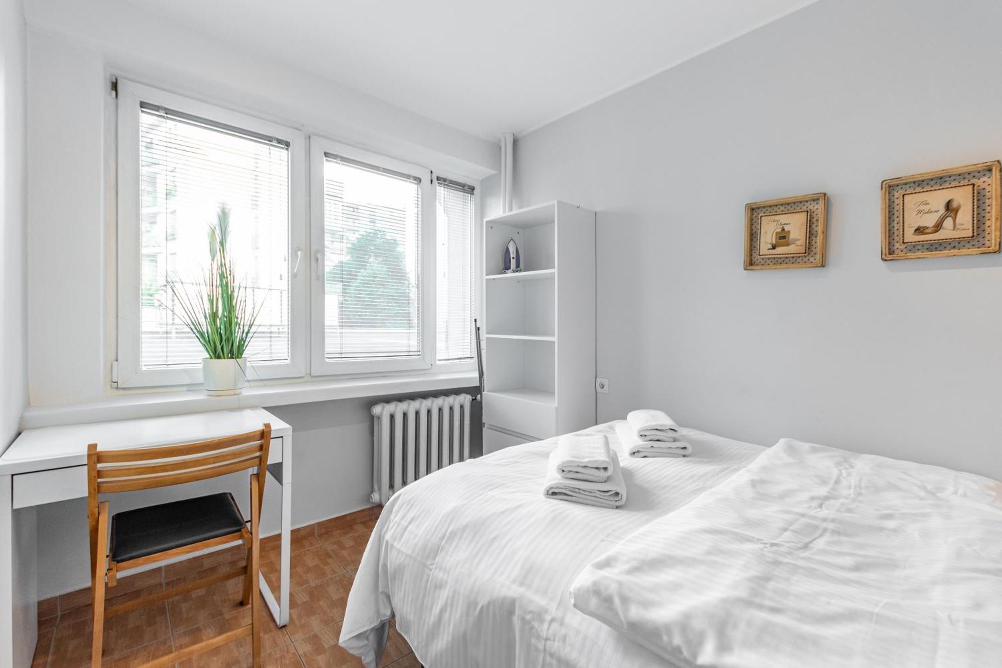 Apartment Gornoslaska By Your Freedom วอร์ซอ ภายนอก รูปภาพ
